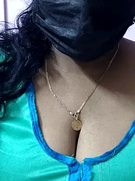 mallu-sumi online show from 04-22-26, 06:31