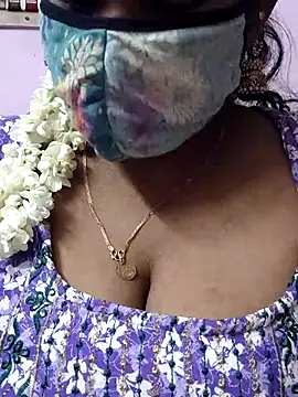 Snapshot of mallu-sumi chatting on 07-18-26, 06:12 mallu-sumi online show from 07-18-26, 06:12