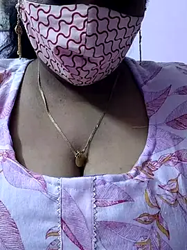 Snapshot of mallu-sumi chatting on 08-05-26, 06:44 mallu-sumi online show from 08-05-26, 06:44