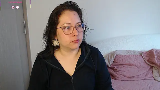 May Carlier online show from 03-27-26, 12:38