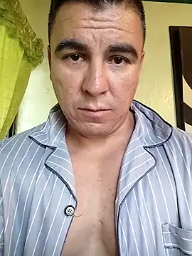 Snapshot of caramelodechile chatting on 03-16-25, 03:17 caramelodechile online show from 03-16-25, 03:17