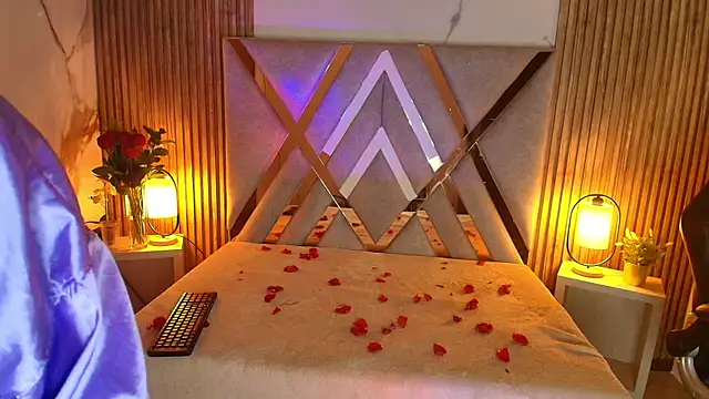 Emily Trujillo online show from 04-15-26, 07:32