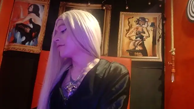 MEGANNIXX online show from 10-12-25, 04:11