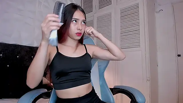 Snapshot of Emma_dl2 chatting on 03-21-25, 05:23 Emma dl2 online show from 03-21-25, 05:23
