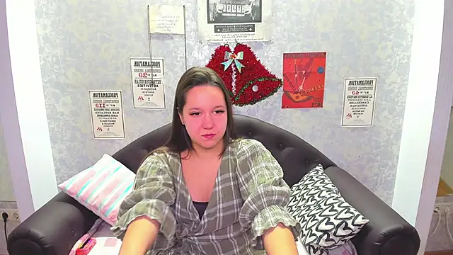 Snapshot of Mira_Karter chatting on 12-25-24, 02:03 Mira Karter online show from 12-25-24, 02:03