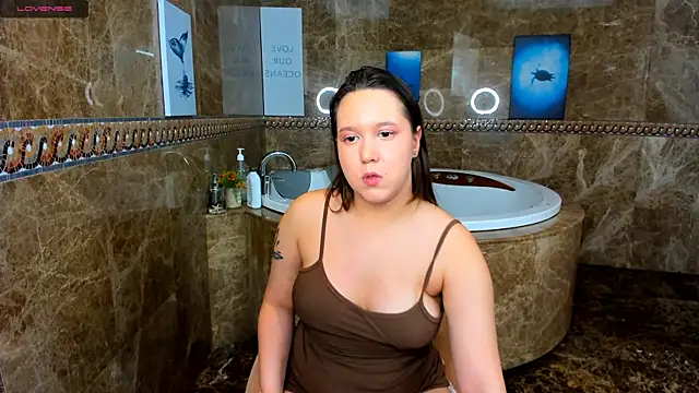 Snapshot of Mira_Karter chatting on 01-29-25, 08:08 Mira Karter online show from 01-29-25, 08:08