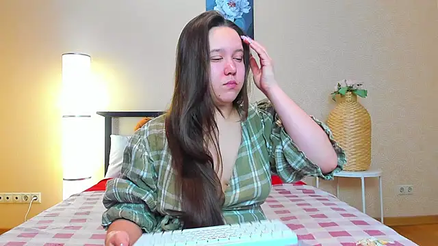 Snapshot of Mira_Karter chatting on 02-19-25, 02:12 Mira Karter online show from 02-19-25, 02:12