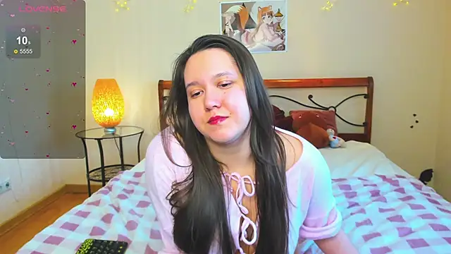 Snapshot of Mira_Karter chatting on 03-18-25, 04:58 Mira Karter online show from 03-18-25, 04:58