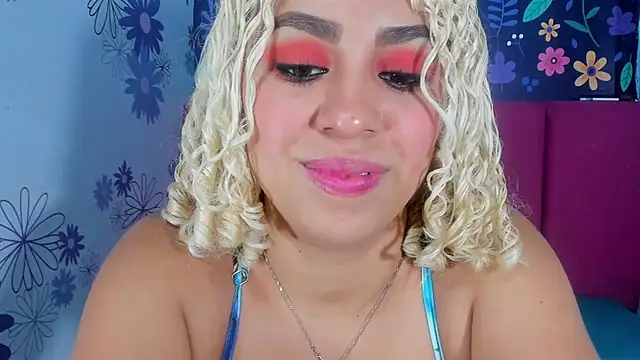 Lucy White   online show from 10-21-25, 08:53