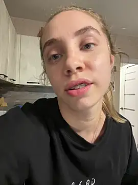 Snapshot of Kitty_Katrine chatting on 06-24-26, 05:23 Kitty Katrine online show from 06-24-26, 05:23