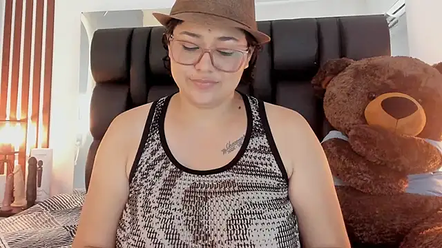 Snapshot of meikochoe chatting on 03-19-25, 02:05 meikochoe online show from 03-19-25, 02:05