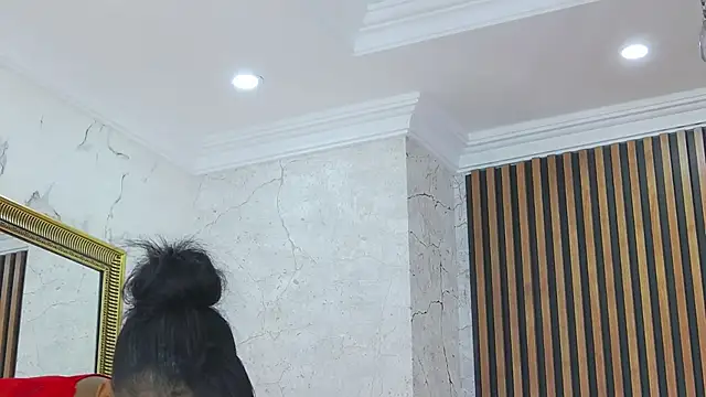 VanessaGlenn online show from 10-18-25, 03:24