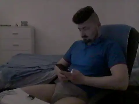 Snapshot of Hkl95555 chatting on 06-01-26, 10:11 Hkl95555 online show from 06-01-26, 10:11