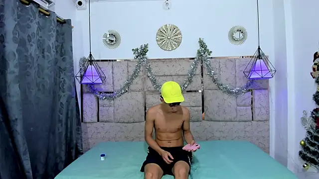 yez hot ggh online show from 12-18-24, 12:43