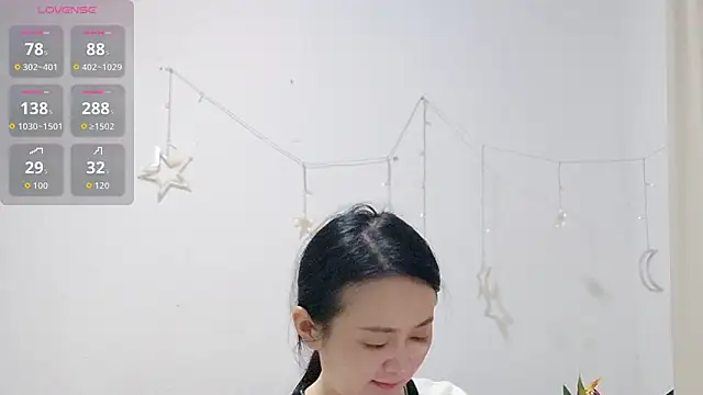 fanfan-FF online show from 10-28-25, 01:14