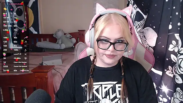 ChubbyBubs online show from 02-05-25, 04:48