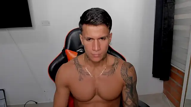 pettergrey1 online show from 10-27-25, 11:31