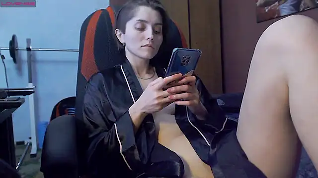 Snapshot of womanstrong78 chatting on 02-08-25, 07:05 womanstrong78 online show from 02-08-25, 07:05