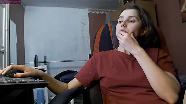 Snapshot of womanstrong78 chatting on 02-11-25, 06:22 womanstrong78 online show from 02-11-25, 06:22