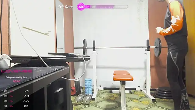 Snapshot of womanstrong78 chatting on 02-14-25, 04:09 womanstrong78 online show from 02-14-25, 04:09