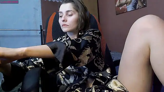 Snapshot of womanstrong78 chatting on 02-20-25, 02:57 womanstrong78 online show from 02-20-25, 02:57