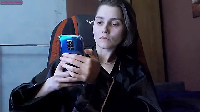 Snapshot of womanstrong78 chatting on 03-03-25, 04:24 womanstrong78 online show from 03-03-25, 04:24