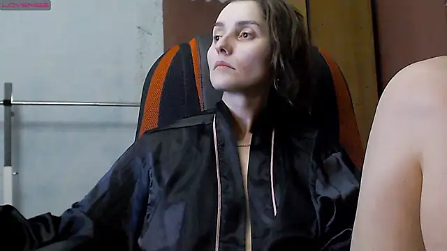 Snapshot of womanstrong78 chatting on 03-06-25, 05:11 womanstrong78 online show from 03-06-25, 05:11