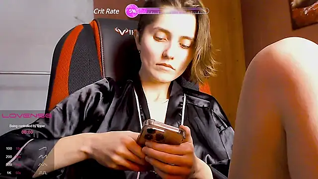 Snapshot of womanstrong78 chatting on 03-07-25, 08:34 womanstrong78 online show from 03-07-25, 08:34