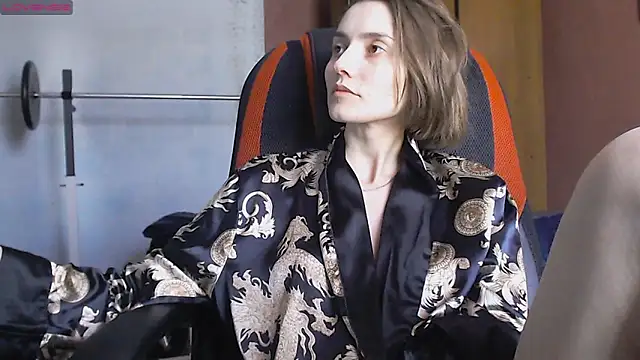 Snapshot of womanstrong78 chatting on 03-11-25, 11:01 womanstrong78 online show from 03-11-25, 11:01