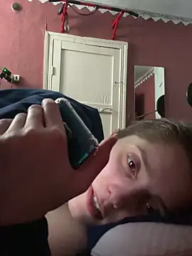 Snapshot of womanstrong78 chatting on 03-12-25, 09:03 womanstrong78 online show from 03-12-25, 09:03