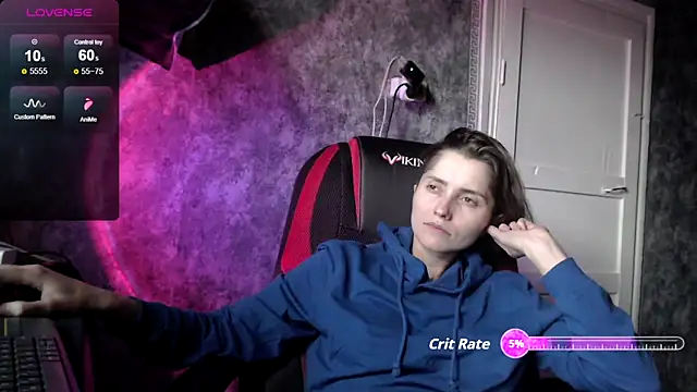 Snapshot of womanstrong78 chatting on 09-14-25, 04:44 womanstrong78 online show from 09-14-25, 04:44