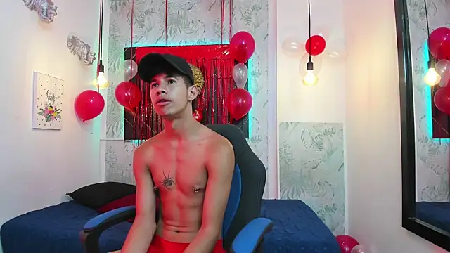 Snapshot of Erick_Zhimerman chatting on 02-14-25, 07:07 Erick Zhimerman online show from 02-14-25, 07:07