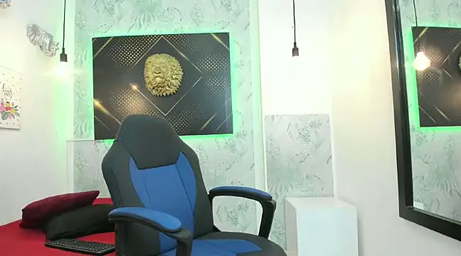 Snapshot of Erick_Zhimerman chatting on 02-18-25, 10:16 Erick Zhimerman online show from 02-18-25, 10:16