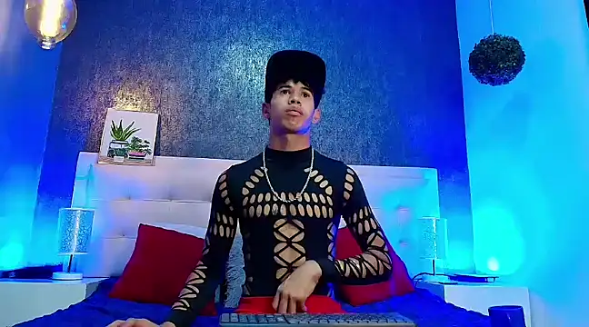 Snapshot of Erick_Zhimerman chatting on 02-24-25, 06:27 Erick Zhimerman online show from 02-24-25, 06:27