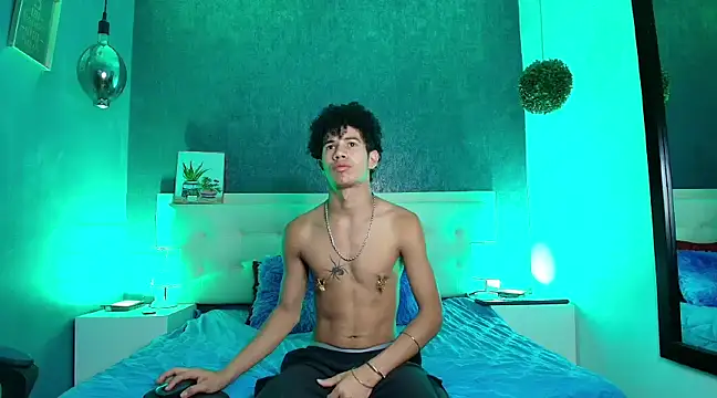 Snapshot of Erick_Zhimerman chatting on 03-07-25, 03:40 Erick Zhimerman online show from 03-07-25, 03:40