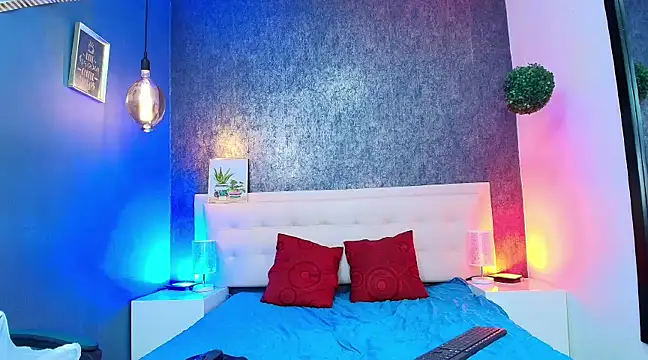 Snapshot of Erick_Zhimerman chatting on 03-08-25, 03:39 Erick Zhimerman online show from 03-08-25, 03:39