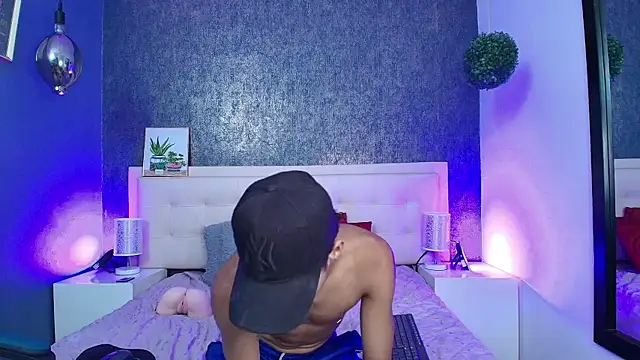 Snapshot of Erick_Zhimerman chatting on 03-13-25, 07:42 Erick Zhimerman online show from 03-13-25, 07:42