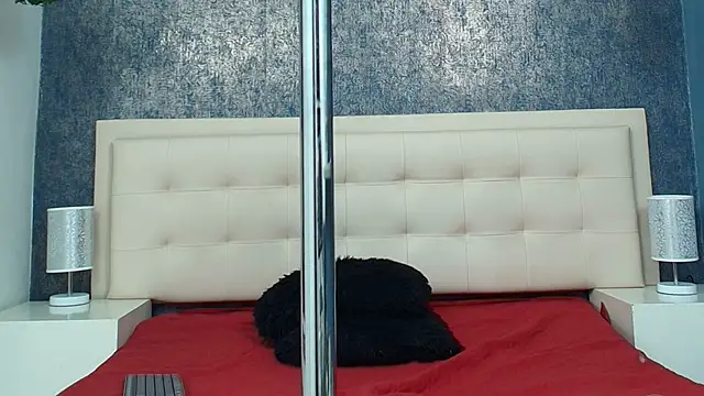 Snapshot of Erick_Zhimerman chatting on 10-03-25, 03:47 Erick Zhimerman online show from 10-03-25, 03:47