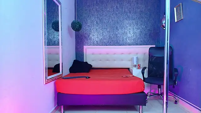 Snapshot of Erick_Zhimerman chatting on 10-05-25, 03:49 Erick Zhimerman online show from 10-05-25, 03:49