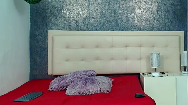 Snapshot of Erick_Zhimerman chatting on 10-10-25, 04:22 Erick Zhimerman online show from 10-10-25, 04:22