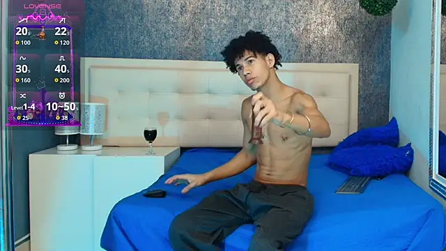 Snapshot of Erick_Zhimerman chatting on 10-17-25, 03:42 Erick Zhimerman online show from 10-17-25, 03:42