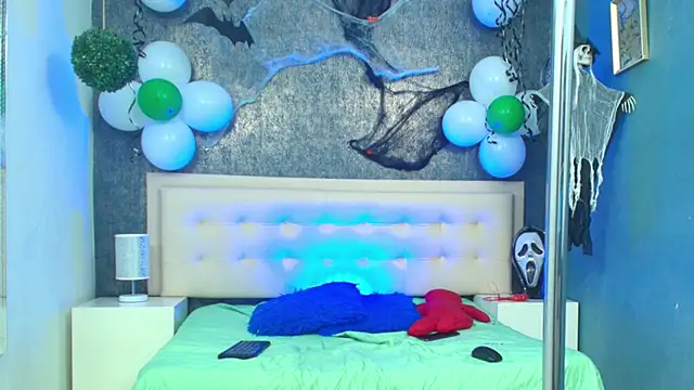 Snapshot of Erick_Zhimerman chatting on 10-25-25, 03:47 Erick Zhimerman online show from 10-25-25, 03:47