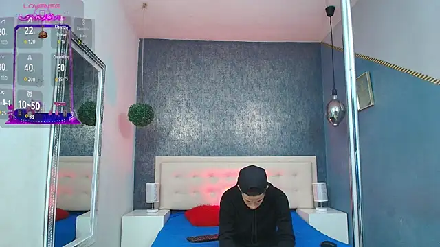 Snapshot of Erick_Zhimerman chatting on 11-10-25, 05:06 Erick Zhimerman online show from 11-10-25, 05:06