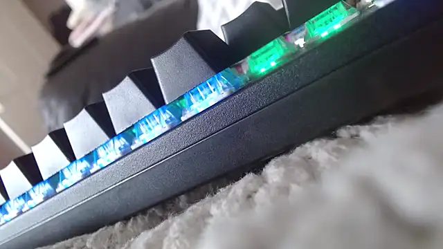 Heracles00 online show from 10-27-25, 02:21