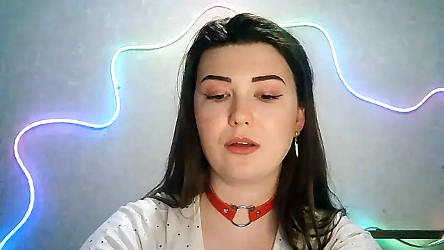 Snapshot of SeductiveTati chatting on 09-14-25, 10:09 SeductiveTati online show from 09-14-25, 10:09