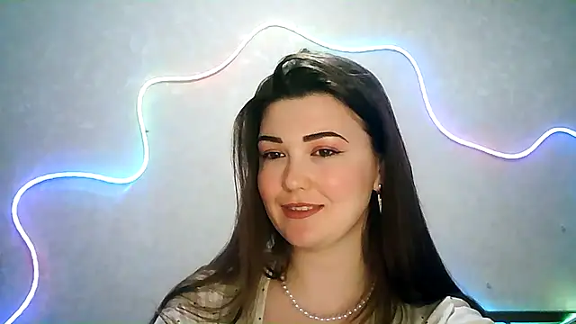 Snapshot of SeductiveTati chatting on 09-15-25, 09:15 SeductiveTati online show from 09-15-25, 09:15