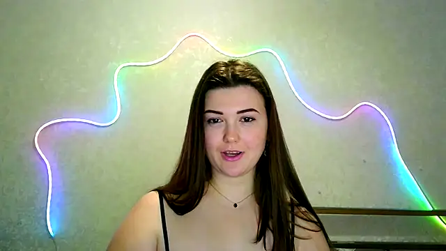 Snapshot of SeductiveTati chatting on 11-10-25, 10:31 SeductiveTati online show from 11-10-25, 10:31