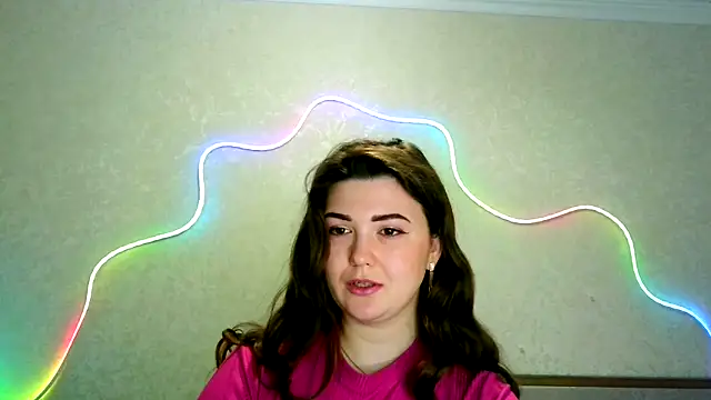 Snapshot of SeductiveTati chatting on 11-29-25, 08:45 SeductiveTati online show from 11-29-25, 08:45