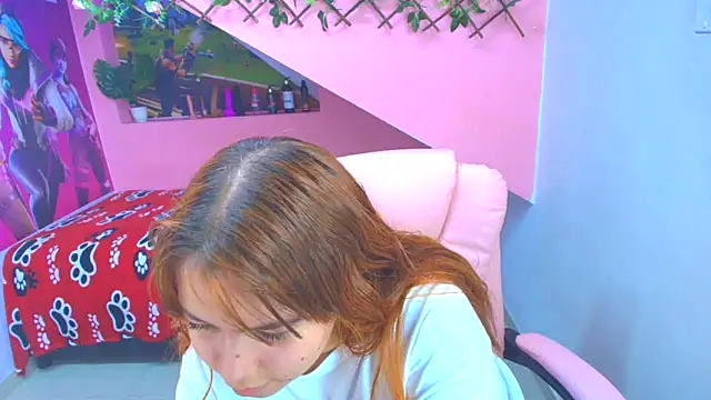 Snapshot of marcellaa303av chatting on 03-19-25, 02:27 marcellaa303av online show from 03-19-25, 02:27