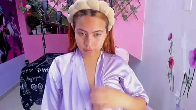 Snapshot of marcellaa303av chatting on 09-19-25, 11:16 marcellaa303av online show from 09-19-25, 11:16